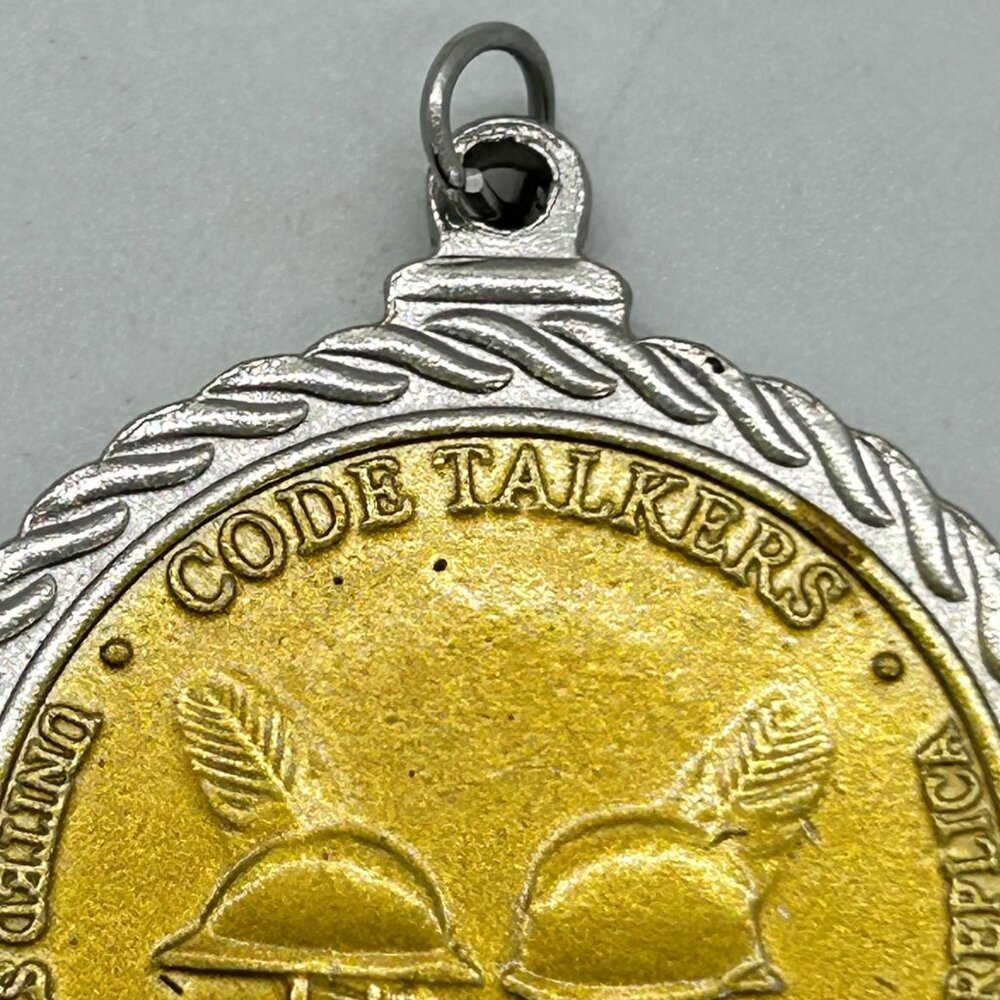 2016 Remember Native Americans Sacagawea Code Talkers Coin Pendant Necklace Gold - Picture 12 of 15